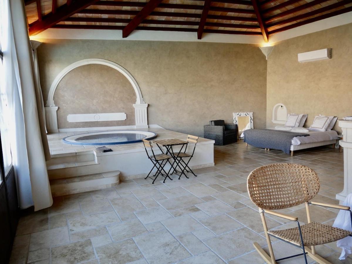 فندق Le Pool House - Private Jacuzzi - Mas Des Sous Bois Ventabren المظهر الخارجي الصورة
