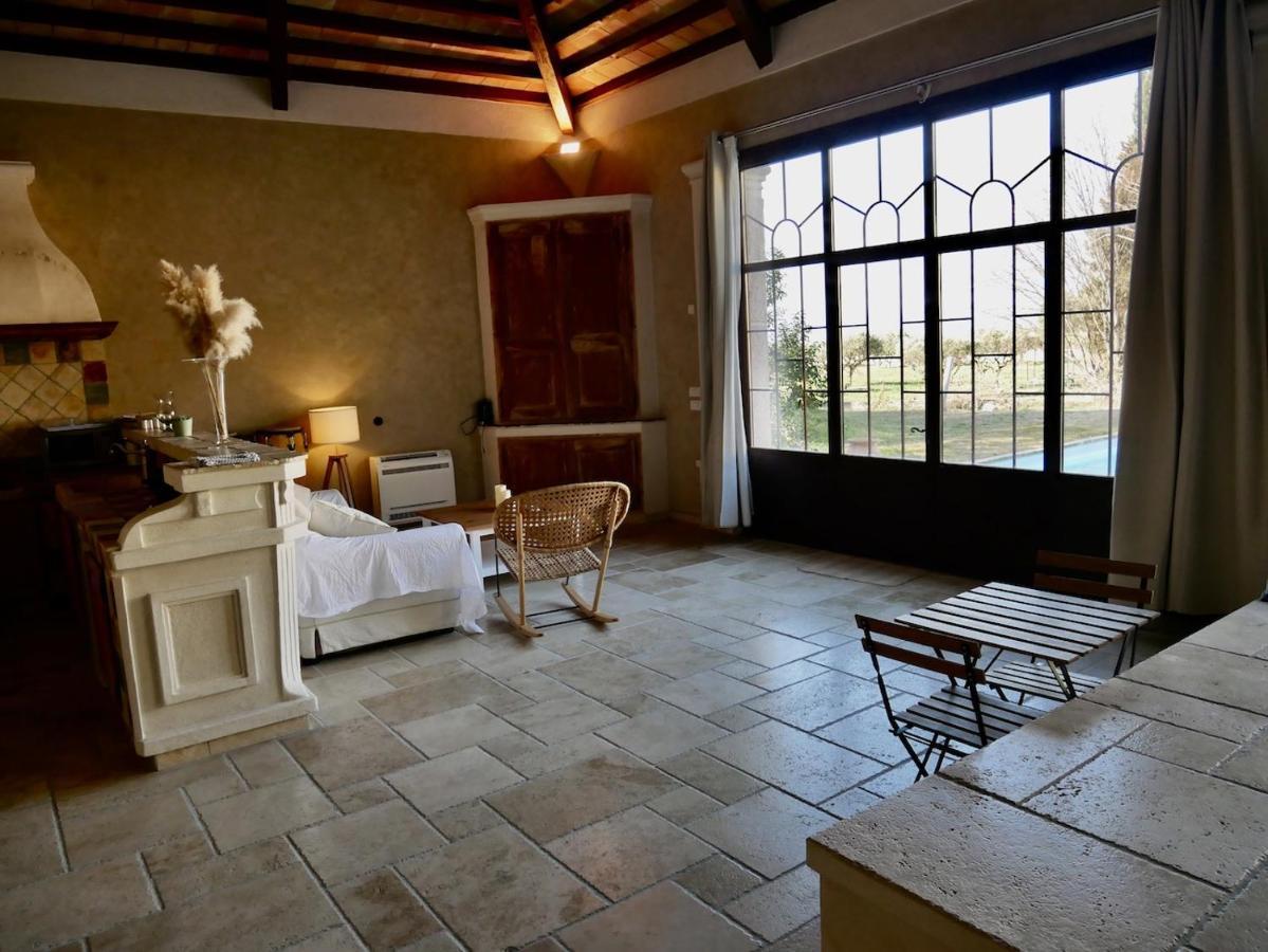 فندق Le Pool House - Private Jacuzzi - Mas Des Sous Bois Ventabren المظهر الخارجي الصورة